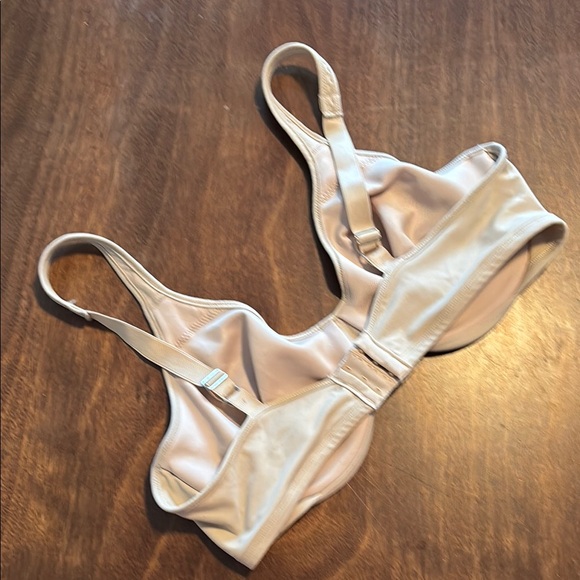Nude minimizer underwire bra - Picture 6 of 7